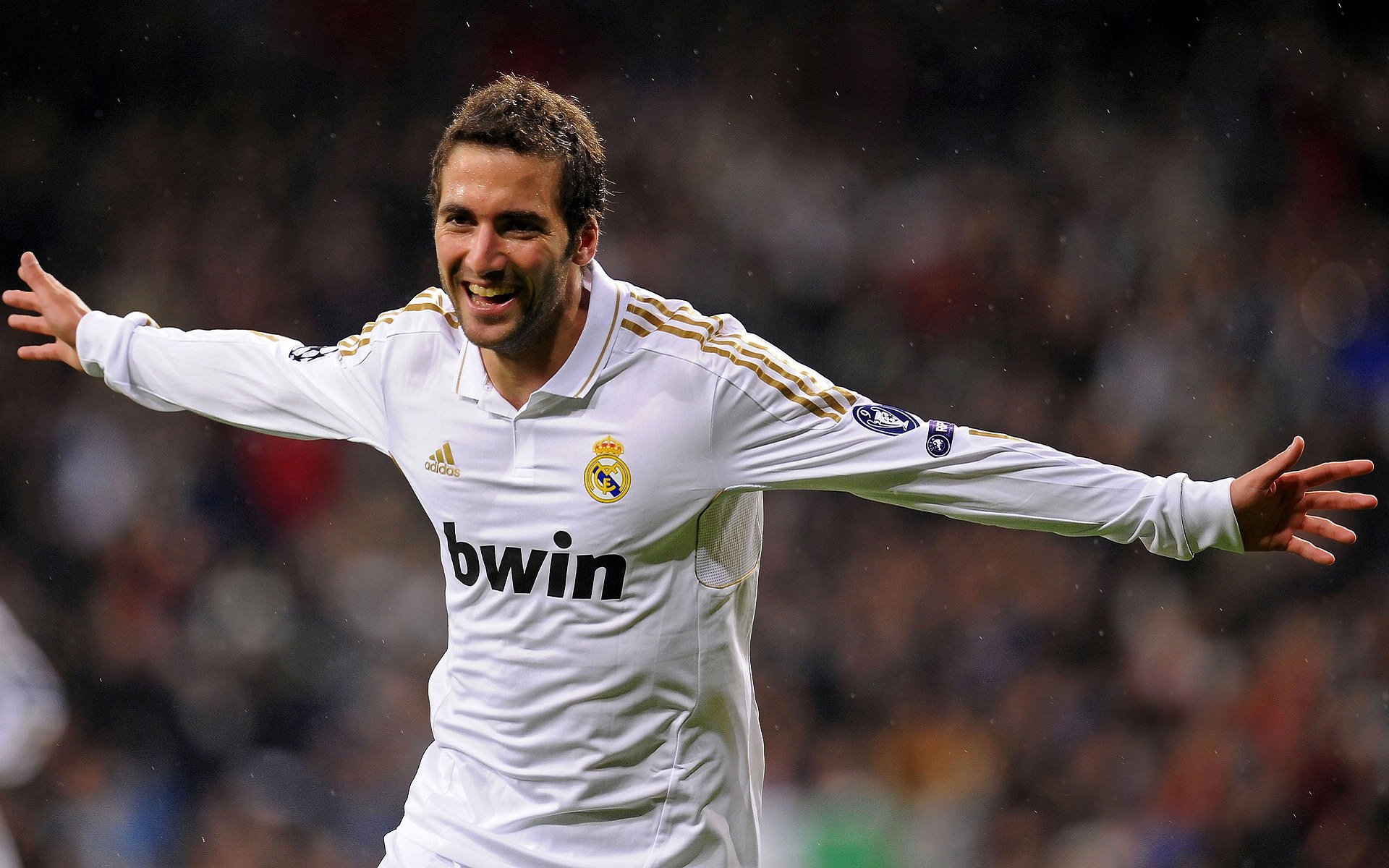 中国网球新星郑钦文闯入八强，再创个人纪录，7月27日出生的人命运怎么样